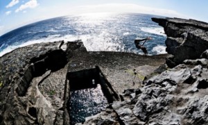 Cliff-Diving-Ireland-e1336041325619