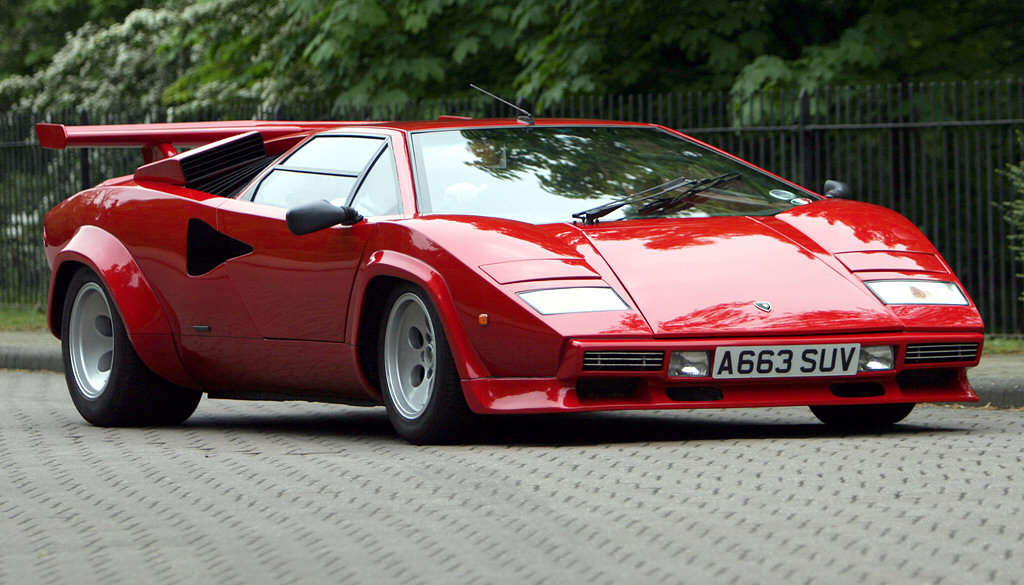 423057lamborghini-countach-03